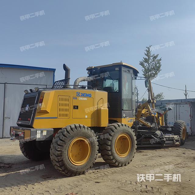 整机左侧（设备外观及核心部件）