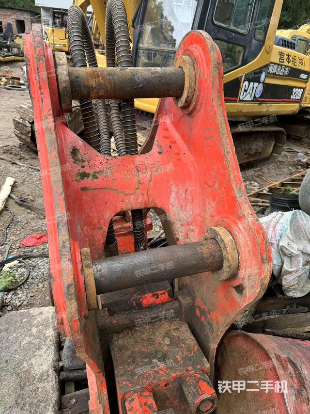 整机左侧（设备外观及核心部件）