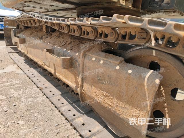 右側(cè)履帶整體?（行走機(jī)構(gòu)）