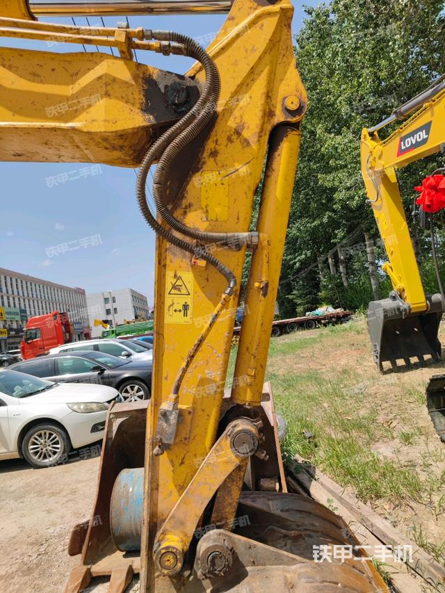 小臂整體左后（工作和回轉(zhuǎn)裝置）