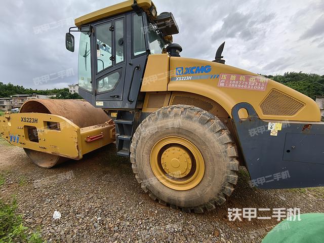 整机右侧（设备外观及核心部件）