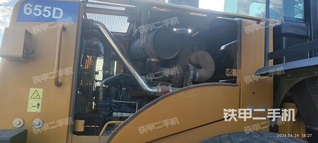 发动机右侧（整机外观及大件）