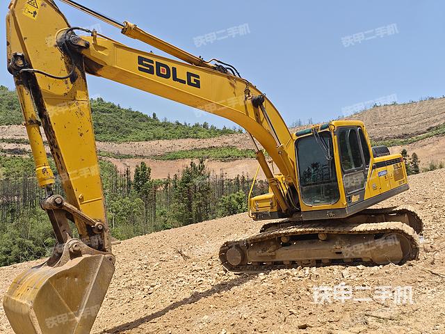 山东临工E6210FS挖掘机