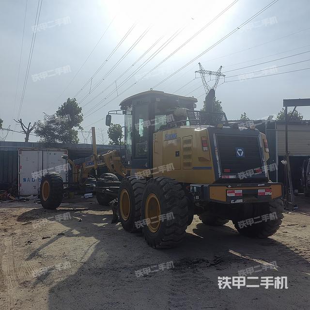 整机右侧（设备外观及核心部件）