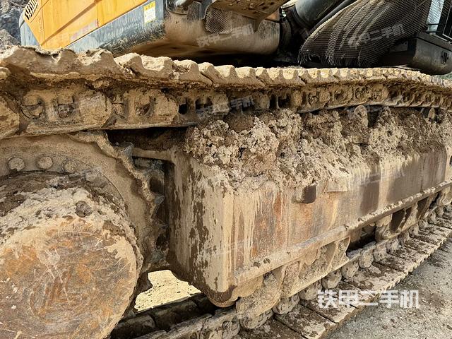 单侧履带整体（整机外观）