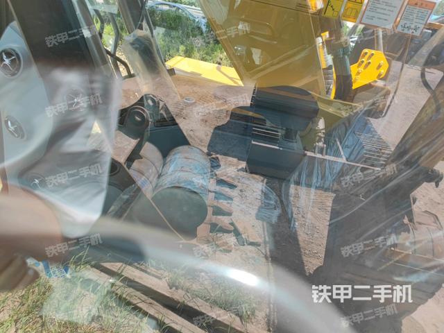 座椅右側(cè)控制臺(tái)/鑰匙門/油門/含右手柄(駕駛室部分) 座椅右側(cè)控制臺(tái)/鑰匙門/油門/含右手柄(駕駛室部分)