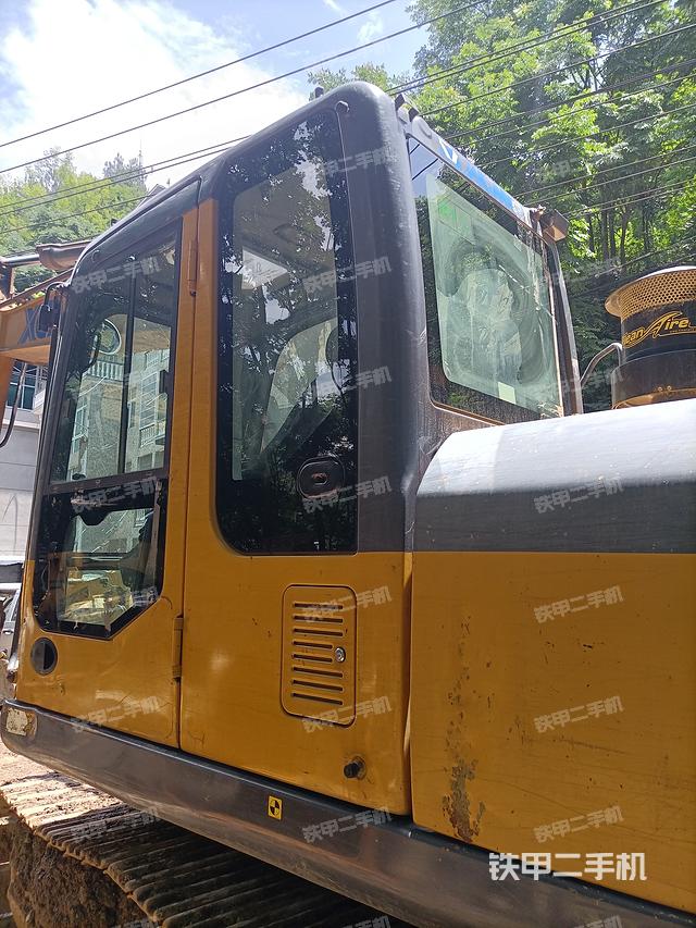 驾驶室整体（整机外观）