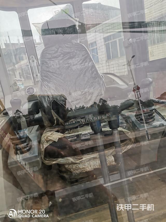 驾驶室整体（整机外观）