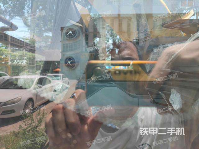 后窗玻璃角標(biāo)(駕駛室部分) 后窗玻璃角標(biāo)(駕駛室部分)