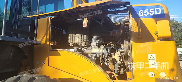 发动机左侧（整机外观及大件）