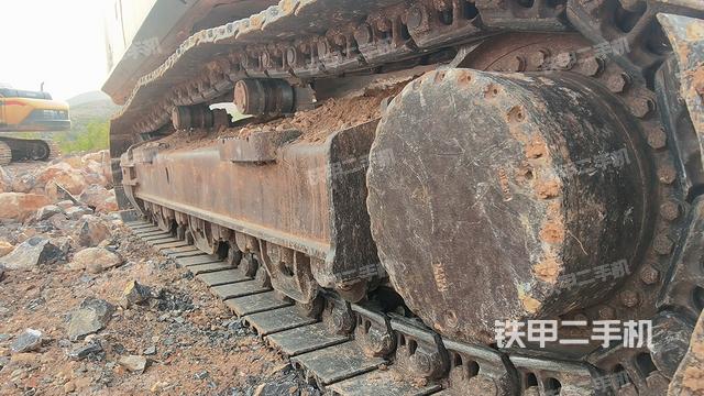 单侧履带整体（整机外观）