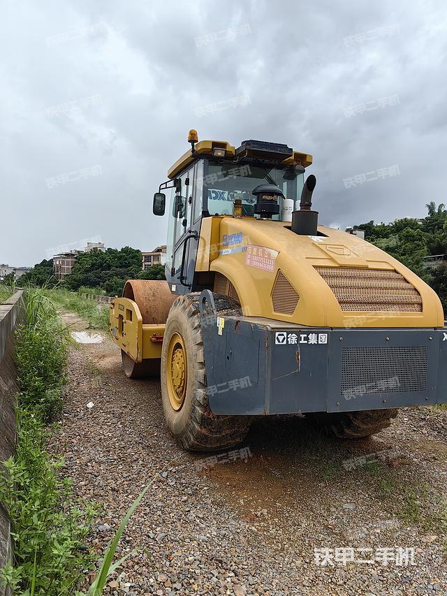 整机右后45°（设备外观及核心部件）