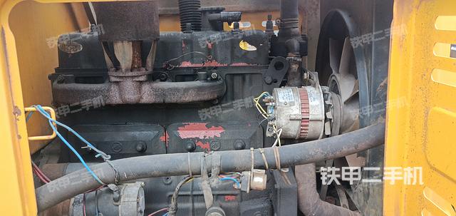 发动机左侧（整机外观及大件）