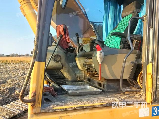 驾驶室整体（整机外观）