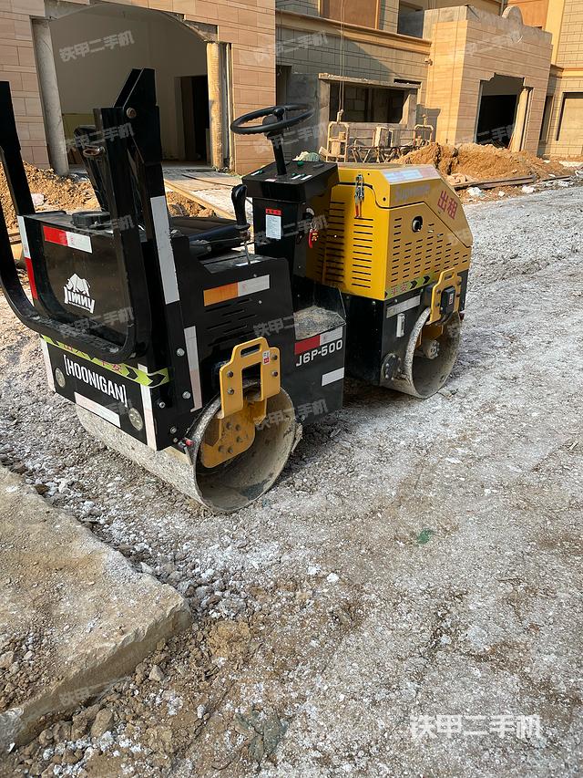 整机右侧（设备外观及核心部件）