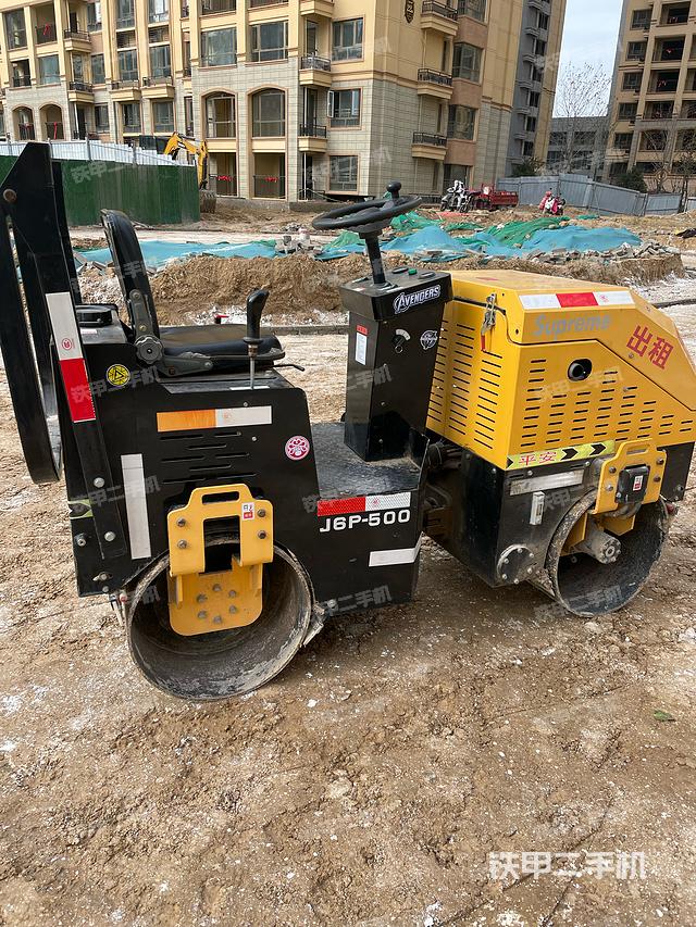 整机右后45°（设备外观及核心部件）