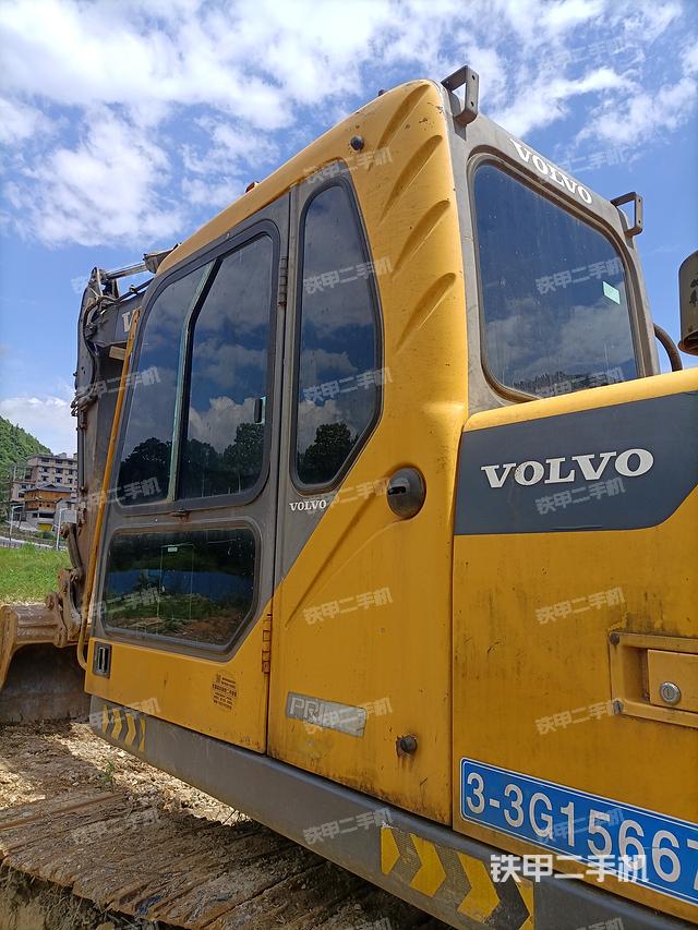 驾驶室整体（整机外观）