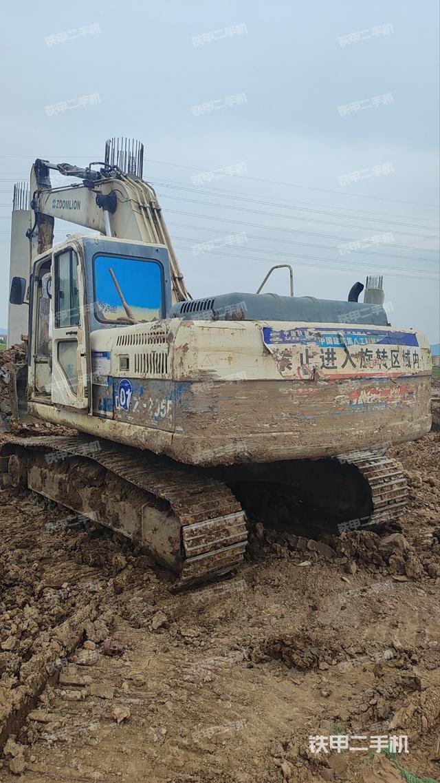 驾驶室顶部（整机外观）