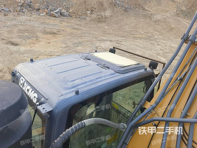 驾驶室顶部（整机外观）