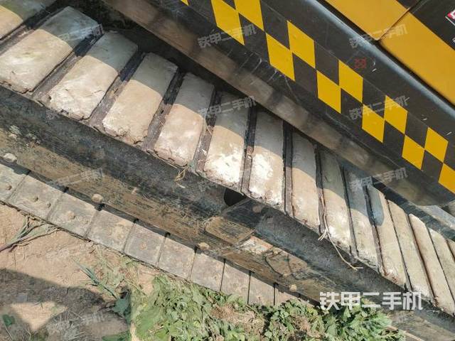 单侧履带整体（整机外观）