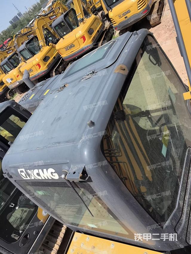 驾驶室顶部（整机外观）