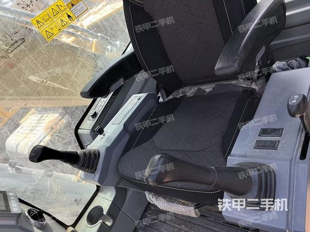 驾驶室整体（整机外观）