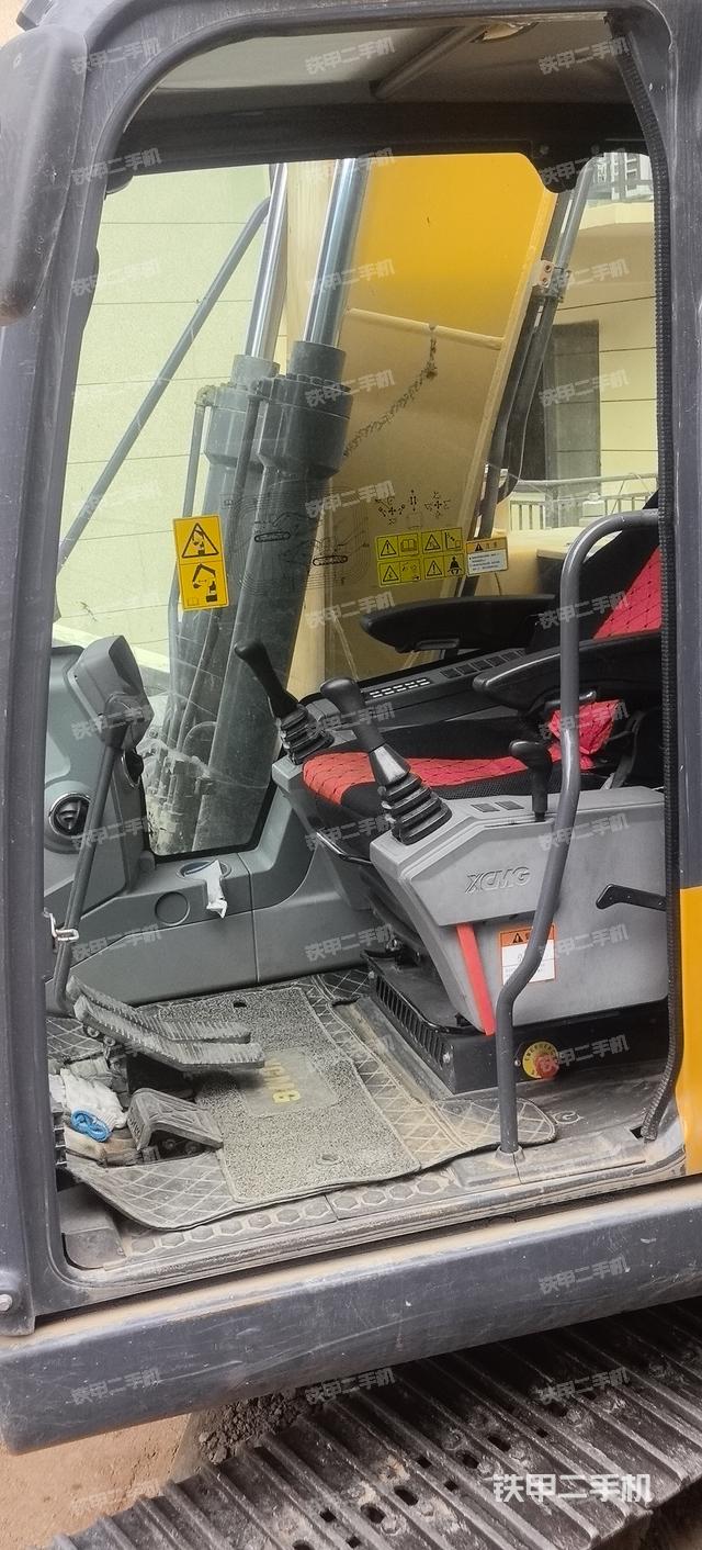 驾驶室整体（整机外观）