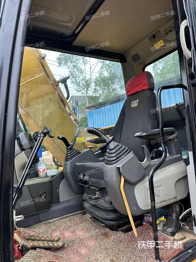 驾驶室整体（整机外观）