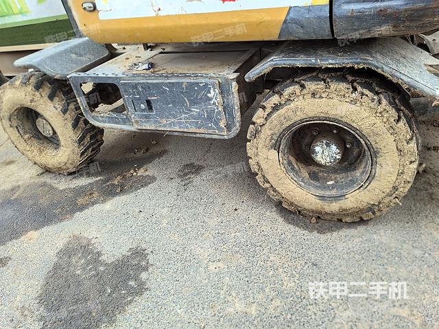 单侧履带整体（整机外观）