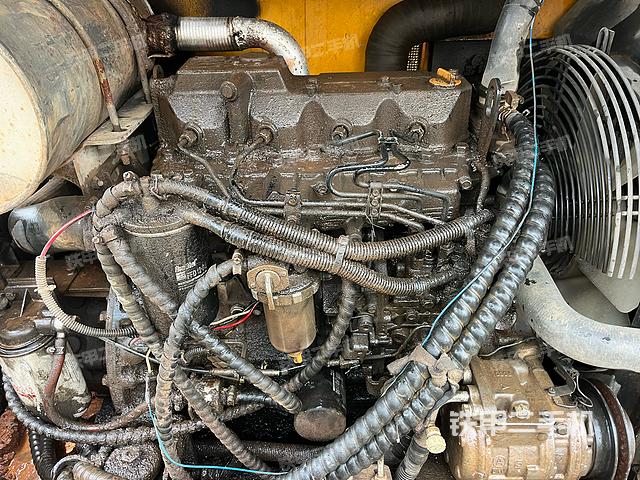 发动机整体俯视（整机外观）