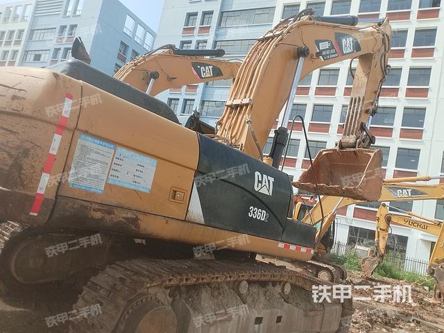 单侧履带整体（整机外观）