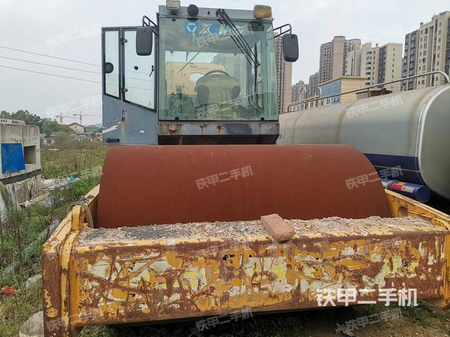 整机左侧（设备外观及核心部件）