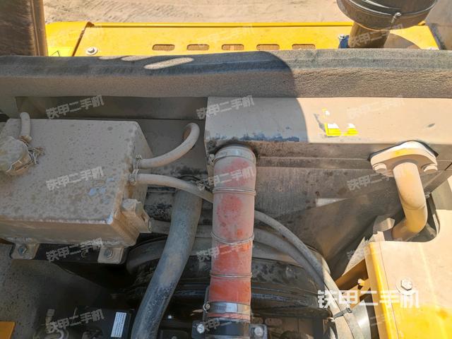 氣門室蓋螺絲特寫（上車部件）