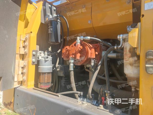 液壓泵斜45?左（大件艙室）