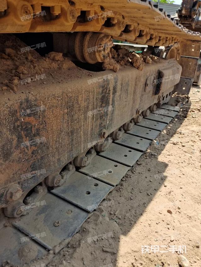 单侧履带整体（整机外观）