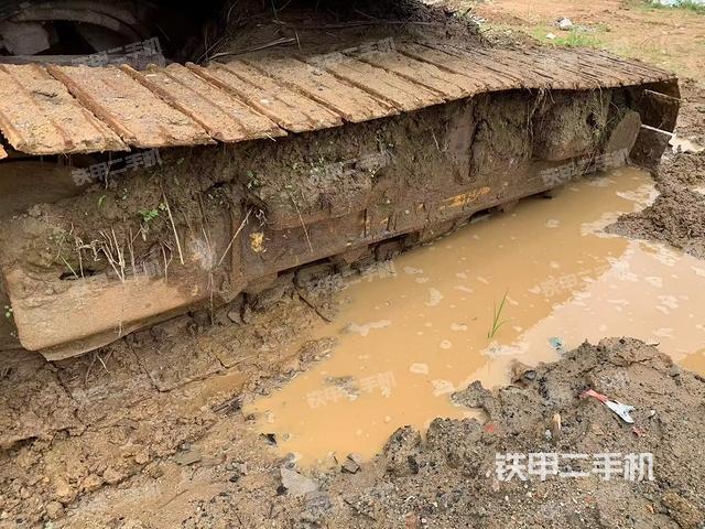 单侧履带整体（整机外观）