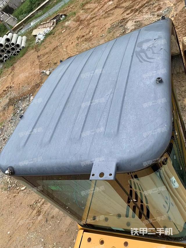 驾驶室顶部（整机外观）