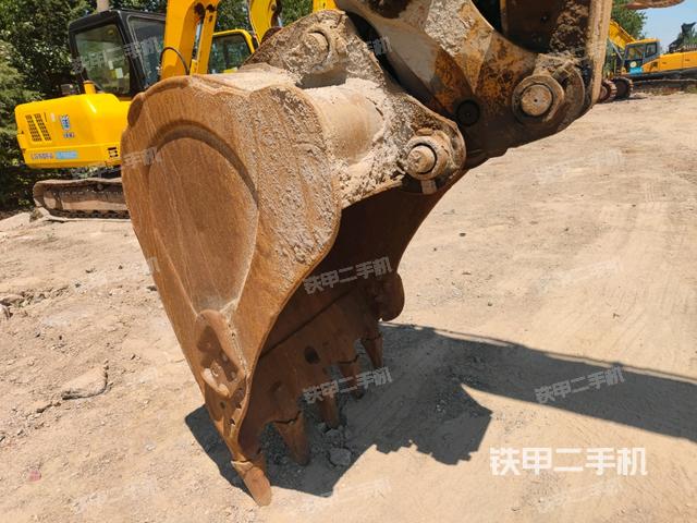 鏟斗右后整體（工作和回轉(zhuǎn)裝置）