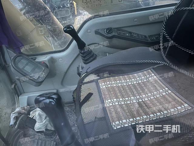 驾驶室整体（整机外观）