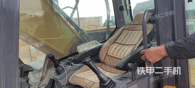 驾驶室整体（整机外观）