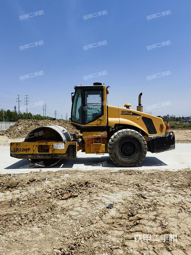 整机左侧（设备外观及核心部件）