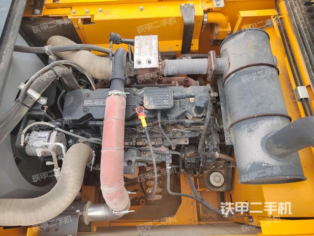 发动机室（上车部件）