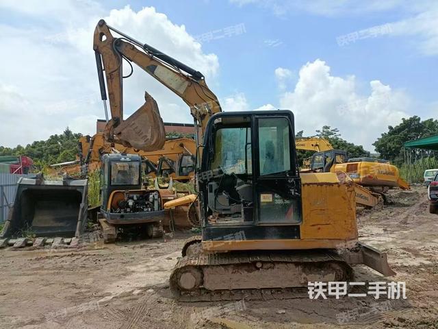 卡特彼勒CAT®305.5E2 小型液压挖掘机