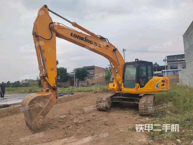 龙工LG6225E挖掘机
