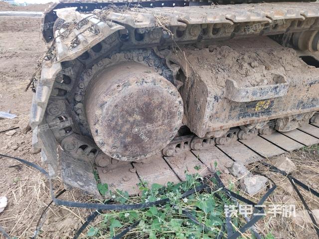 右驱动轮（行走机构）