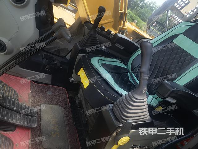 驾驶室整体（整机外观）