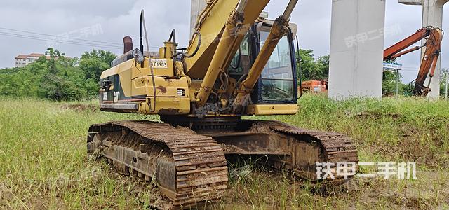整机左侧（设备外观及核心部件）
