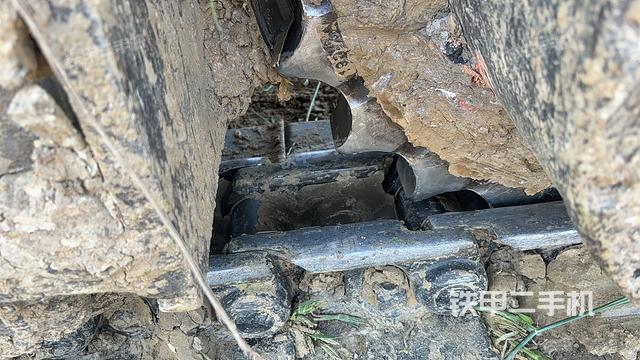 单侧履带整体（整机外观）