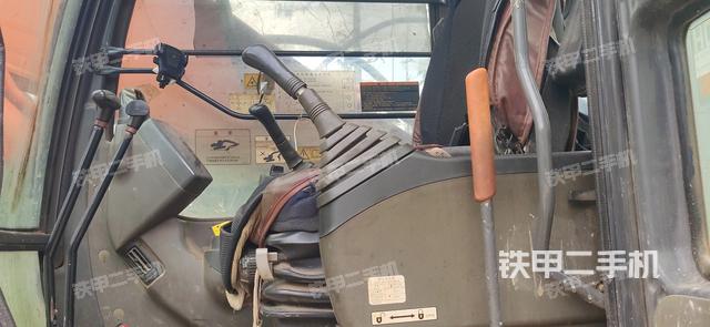 驾驶室整体（整机外观）