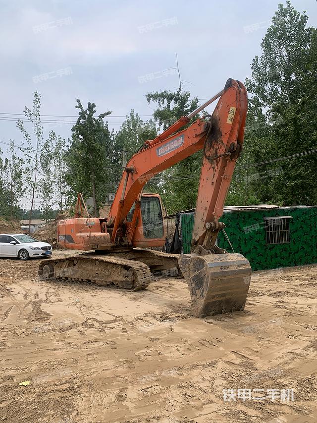 斗山DH200-7挖掘机